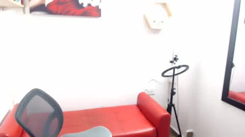 Snapshot of monserrat_diva chatting on 07-28-26, 08:01 monserrat_diva online show from 07-28-26, 08:01