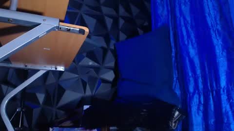 dorian online show from 10-09-25, 02:42