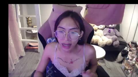 ELYSE A SIMPLE GIRL online show from 06-04-26, 09:04
