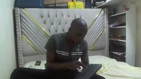 monstrous_cock1 online show from 06-08-26, 09:09