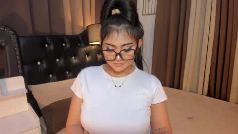 Snapshot of monstrouscockdivaontop chatting on 01-24-25, 09:58 Ruthie online show from 01-24-25, 09:58