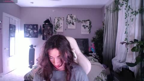 Lydia Mooney online show from 01-11-25, 01:27