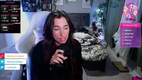Lydia Mooney online show from 02-07-25, 03:01