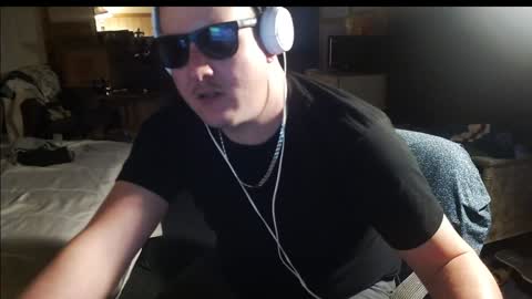 Snapshot of montana6897 chatting on 01-21-25, 12:18 Kingalby817 online show from 01-21-25, 12:18