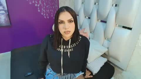      online show from 06-14-26, 12:18