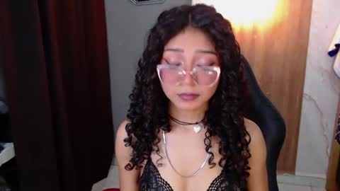 Snapshot of moon_and_fire_ chatting on 06-15-26, 04:15 moon_and_fire_ online show from 06-15-26, 04:15