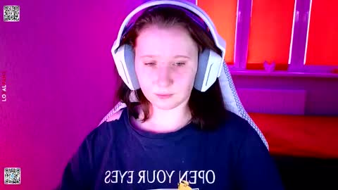 Lola online show from 02-06-26, 09:01