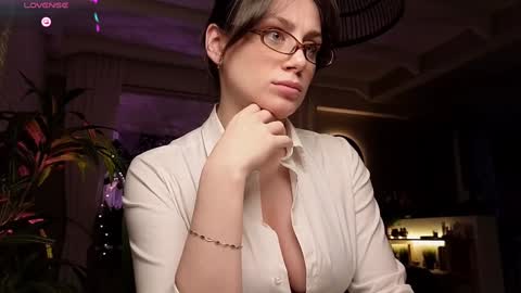 Luna  online show from 12-03-24, 12:06