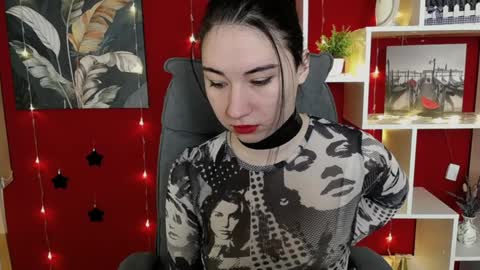 Snapshot of moon_foxy_ chatting on 01-18-25, 06:56 Diana online show from 01-18-25, 06:56