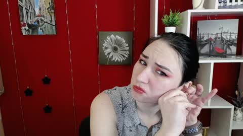 Snapshot of moon_foxy_ chatting on 01-24-25, 04:49 Diana online show from 01-24-25, 04:49