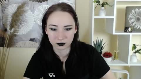Snapshot of moon_foxy_ chatting on 09-30-25, 09:53 Diana online show from 09-30-25, 09:53