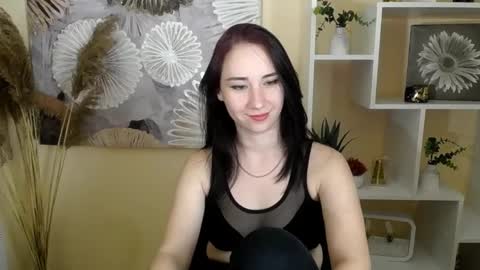 Snapshot of moon_foxy_ chatting on 10-08-25, 09:01 Diana online show from 10-08-25, 09:01