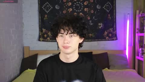 Snapshot of moon_gloww chatting on 02-13-26, 05:53 moon_gloww online show from 02-13-26, 05:53