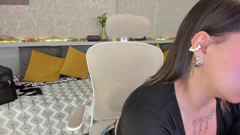 Sarah online show from 04-21-26, 11:29