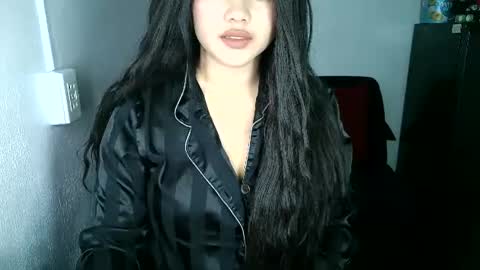 Snapshot of moon_of_desirexx chatting on 06-16-26, 01:03 Joy online show from 06-16-26, 01:03
