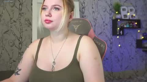 Emilia online show from 06-10-26, 10:14
