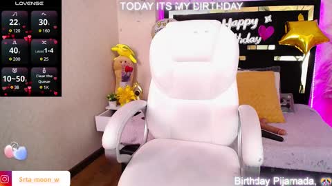 Moon Water   online show from 02-07-25, 10:19