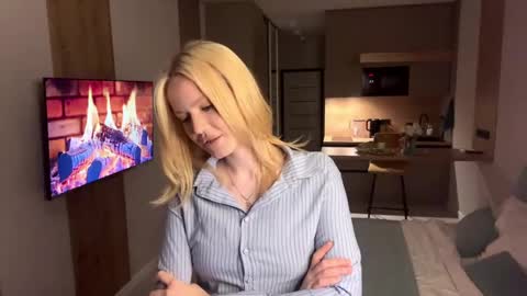 Britney online show from 04-18-26, 09:48