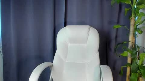 moonie_baddie31 online show from 01-06-26, 08:12