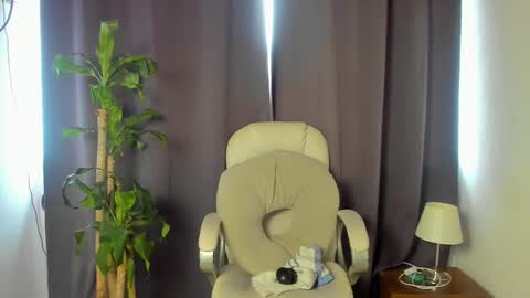 moonie_baddie31 online show from 01-08-26, 06:54