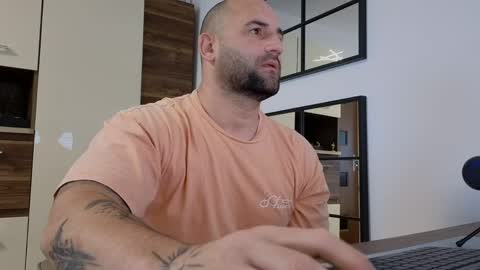 Twitterjoe dominik     online show from 04-22-26, 05:54