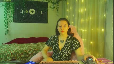 Snapshot of moonlight_sonataa chatting on 12-21-25, 11:06 moonlight_sonataa online show from 12-21-25, 11:06