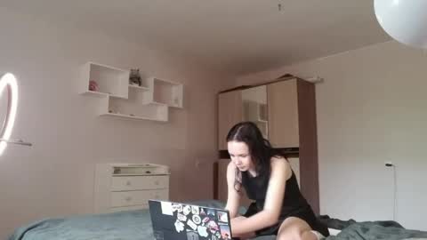 moonlightpoison online show from 05-18-26, 05:57