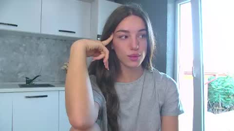 Snapshot of moonligt_iris chatting on 06-25-26, 04:34 moonligt_iris online show from 06-25-26, 04:34