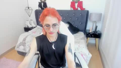 Moon online show from 10-18-25, 07:58