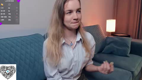 Snapshot of moonperedz chatting on 10-12-25, 06:40 Eva online show from 10-12-25, 06:40