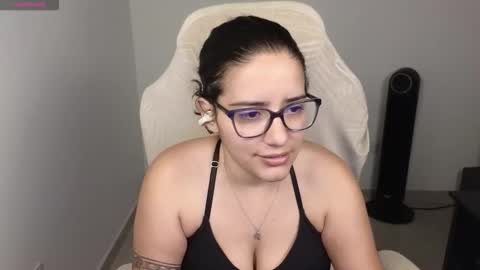 Moon Woman online show from 11-20-25, 05:01