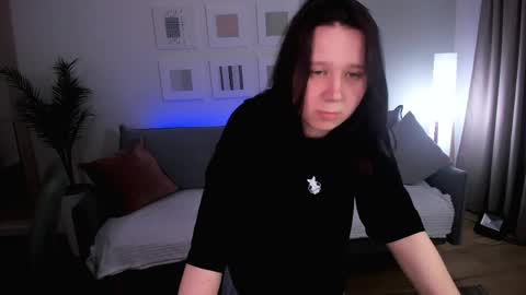 Charli online show from 04-13-26, 06:35