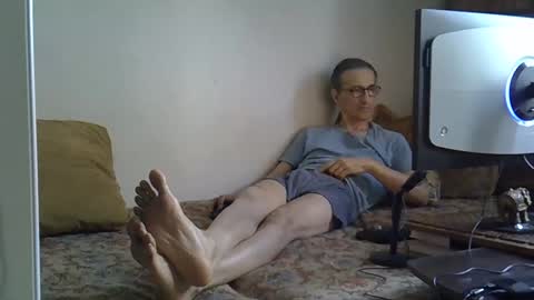 Snapshot of moovurey16 chatting on 12-22-25, 03:58 Alex online show from 12-22-25, 03:58