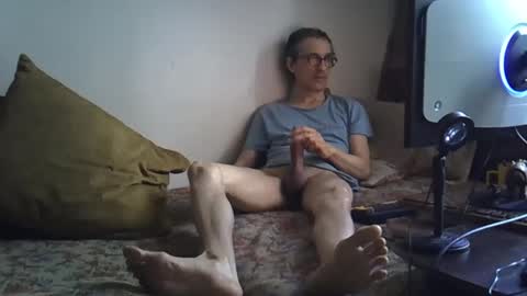 Snapshot of moovurey16 chatting on 02-10-26, 02:48 Alex online show from 02-10-26, 02:48