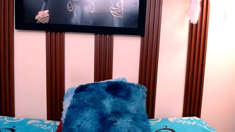 alexia online show from 06-17-26, 07:04