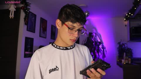 Snapshot of morgan_hiller chatting on 01-18-25, 01:30   online show from 01-18-25, 01:30