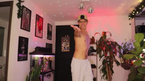 Snapshot of morgan_hiller chatting on 01-21-25, 03:48   online show from 01-21-25, 03:48