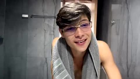 Snapshot of morgan_hiller chatting on 06-14-26, 06:10 online show from 06-14-26, 06:10