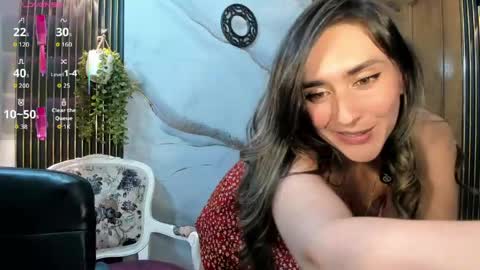 Snapshot of moriahhoe chatting on 04-23-26, 07:27 Moriah online show from 04-23-26, 07:27