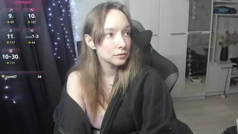 Snapshot of morimy chatting on 03-11-26, 09:32 Lisa 3 online show from 03-11-26, 09:32