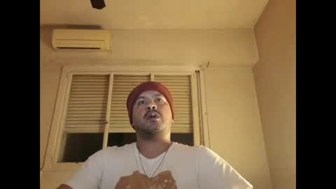 Snapshot of morocho777 chatting on 05-19-26, 05:47 Bruno online show from 05-19-26, 05:47