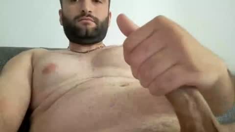 Snapshot of mosta977 chatting on 07-04-26, 10:32 Arab boy online show from 07-04-26, 10:32