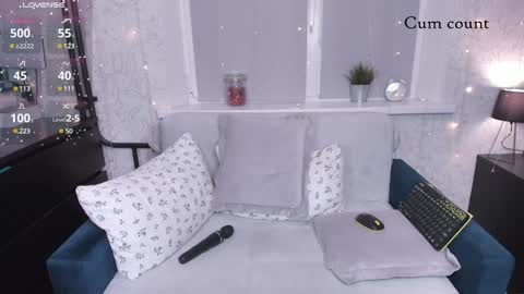 Snapshot of mother_of_pantyhose chatting on 12-15-24, 01:57 Sasha online show from 12-15-24, 01:57