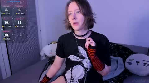 Snapshot of mothkink chatting on 05-01-26, 07:07 mothkink Moth - online show from 05-01-26, 07:07