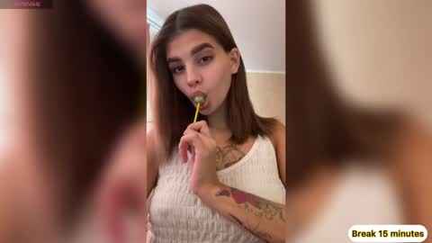 Snapshot of moto_ponchik chatting on 05-16-26, 06:43 Kris online show from 05-16-26, 06:43