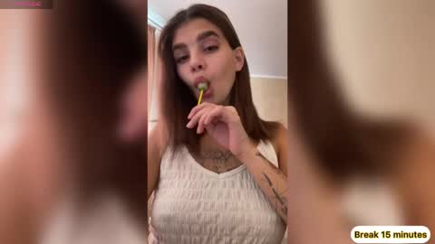 Snapshot of moto_ponchik chatting on 05-16-26, 06:54 Kris online show from 05-16-26, 06:54
