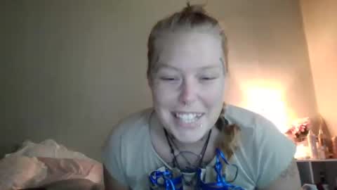 Snapshot of mouse32k chatting on 07-19-26, 03:49 mouse32k online show from 07-19-26, 03:49