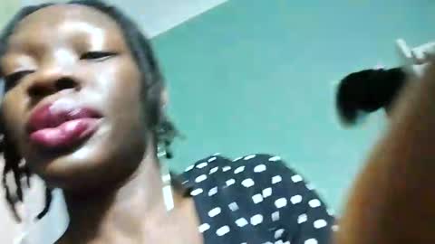 Snapshot of mouthymiss chatting on 03-06-25, 12:41 Mouthymiss online show from 03-06-25, 12:41