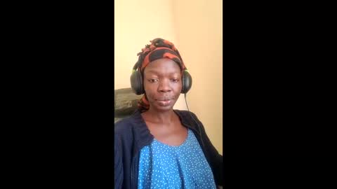 Snapshot of mouthymiss chatting on 12-18-25, 07:03 Mouthymiss online show from 12-18-25, 07:03