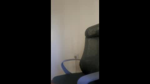 Snapshot of mouthymiss chatting on 01-13-26, 04:51 Mouthymiss online show from 01-13-26, 04:51